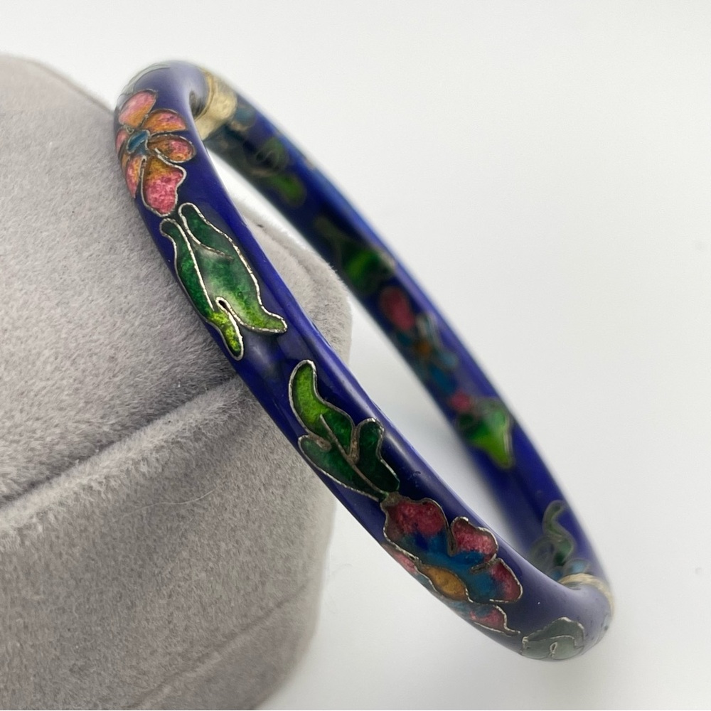 Charming Vintage Blue Cloisonné Floral Bangle Bracelet – Fair Condition